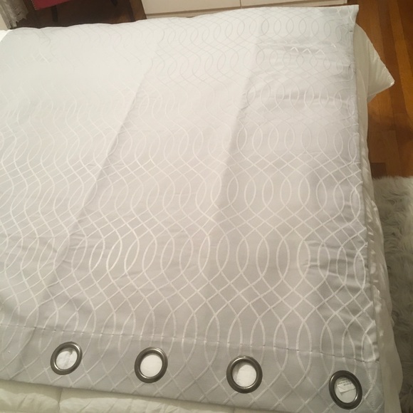 🆕 Wamsutta® 63” Grommet Blackout Curtain Panel, NWOP - Picture 4 of 9